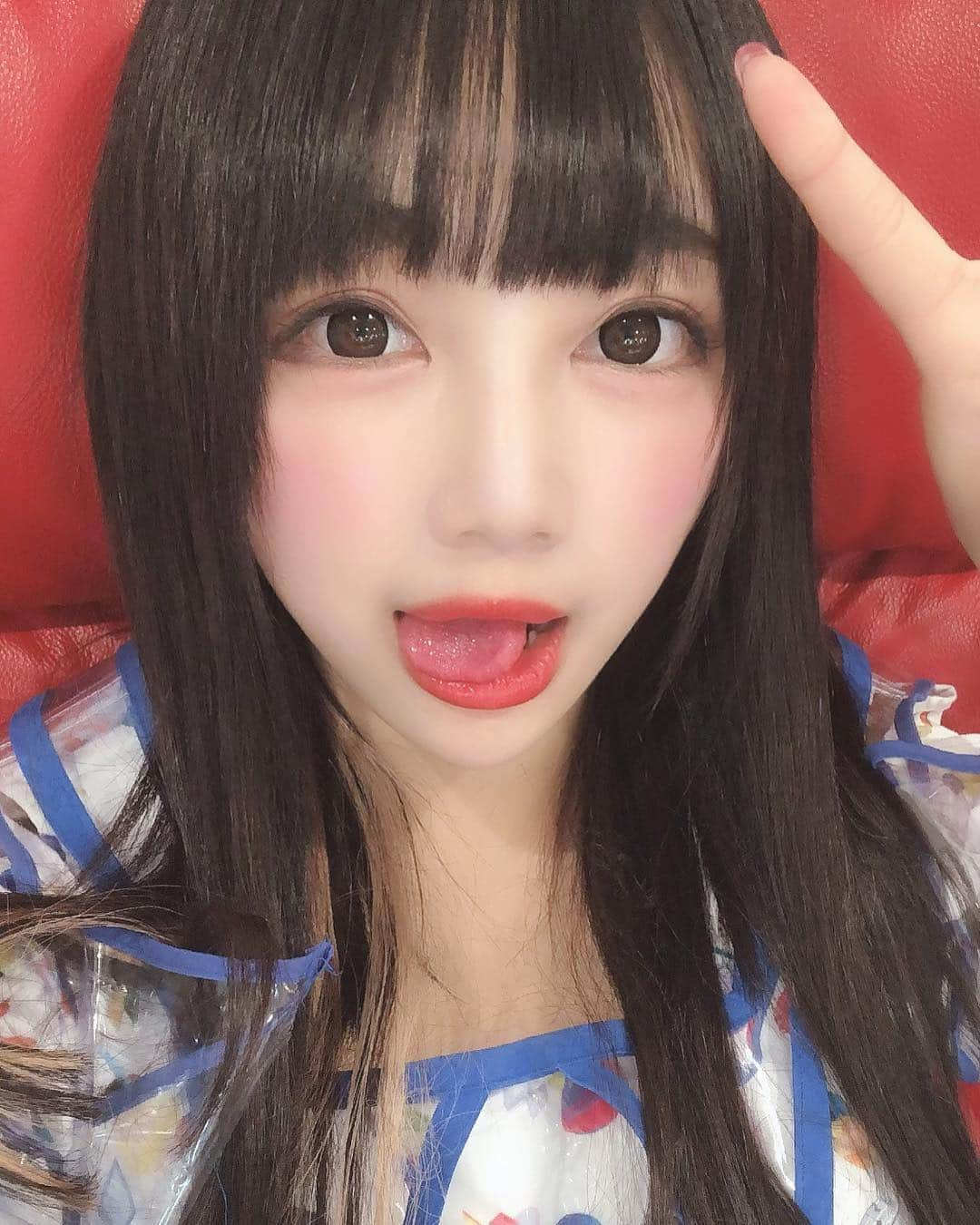 ちゃんもも◎さんのインスタグラム写真 - (ちゃんもも◎Instagram)「いまだにこんなメイクしてるのわたし以外いる？？ #タレ目 #オーバーライン」2月28日 11時36分 - xchanmomox