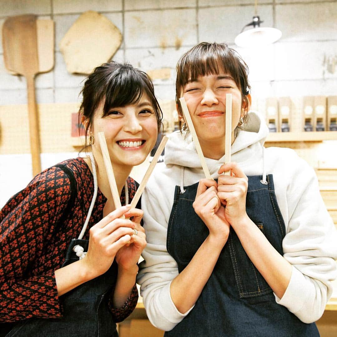 佐藤ありささんのインスタグラム写真 - (佐藤ありさInstagram)「今日発売のMOREみてね🌼 #MORE4月号 #ちょっと行ってみ！？ #佐藤姉妹 #しーちゃん元気かなー #きっと元気だろうなー笑 #早く会いたいなー☺️💕」2月28日 13時29分 - satoarisa920