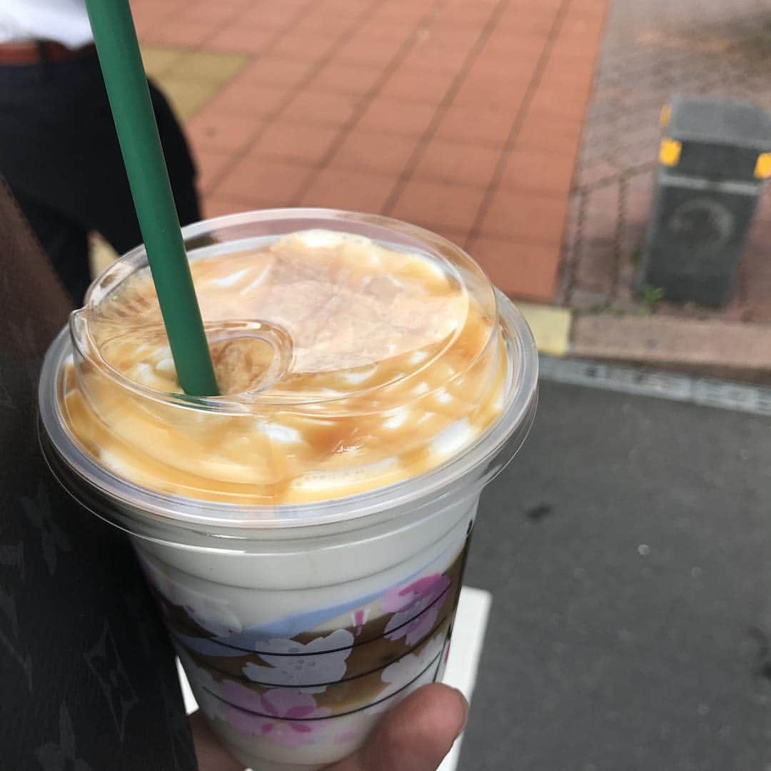 神戸文也のインスタグラム：「スタバ新作😋」