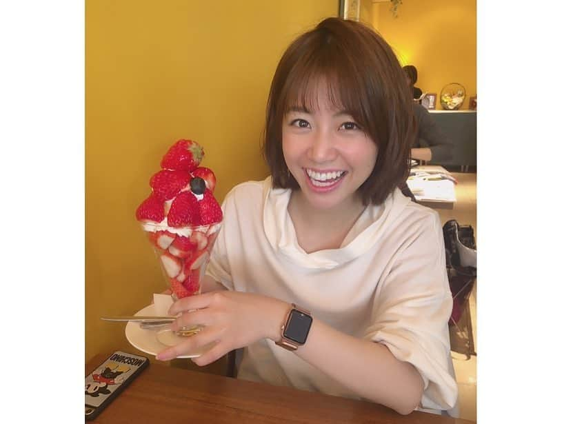 中川絵美里さんのインスタグラム写真 - (中川絵美里Instagram)「🍨 先週ですが… 同じ事務所のあやちゃんとランチへ✨ 念願のとんかつをお腹いっぱい食べたあと 1人一つずつパフェを平らげました😋至福でした！！ 1か月会わないだけでかなり久しぶりな感覚でしたが、、 3人でも早く集まりたいし ちなみに来週も会う予定🤡笑 #セントフォース #柴田阿弥#中川絵美里」2月28日 17時00分 - emiri_nakagawa