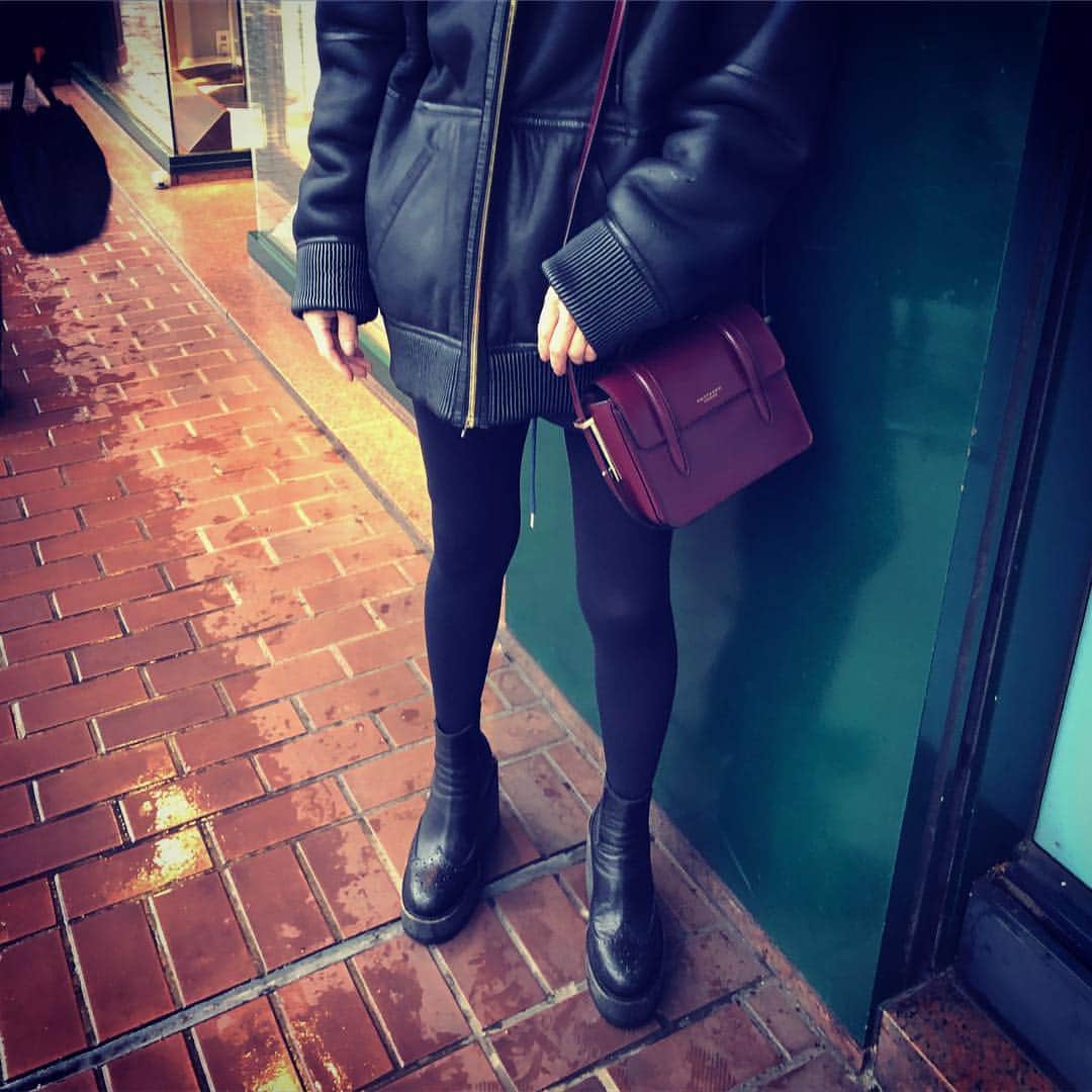 辻直子さんのインスタグラム写真 - (辻直子Instagram)「#bag#smythson #旅の小物やコスメポーチも#ずっとスマイソン☺︎#昔からすきです  ロンドンに行く度にお店で名前を入れてつくってもらってました  それも思い出🗝」2月28日 20時07分 - naoko.ts