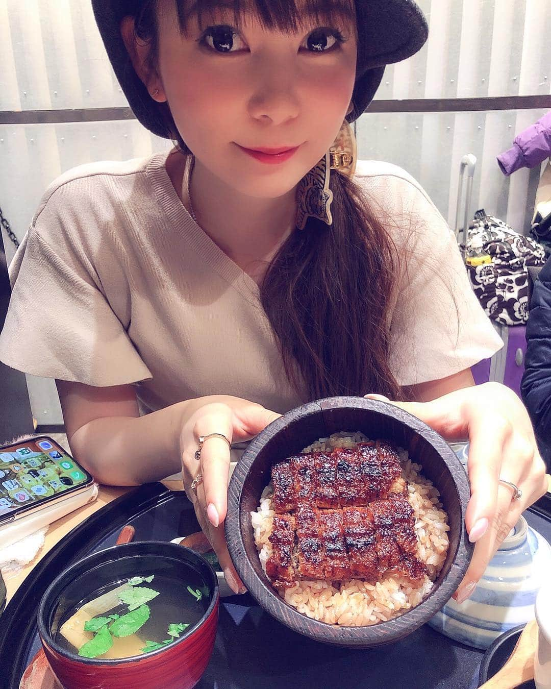 中川翔子さんのインスタグラム写真 - (中川翔子Instagram)「名古屋といえば、やっぱりひつまぶし！ #中川翔子  #しょこたん #ひつまぶし #名古屋 #元気100倍 #ひつまぶしで暇つぶし #hitsumabushi #nagoya」2月28日 20時57分 - shoko55mmts