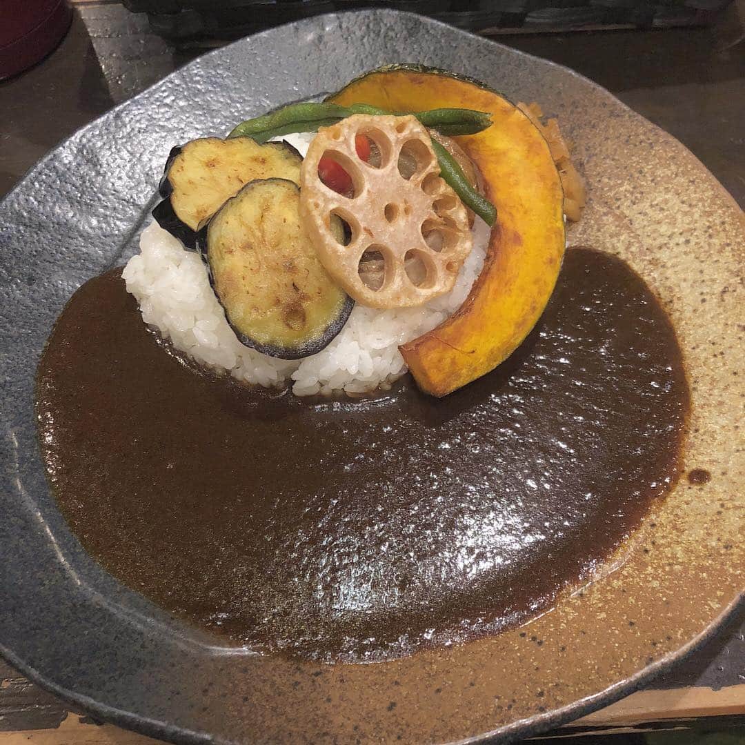 大上陽奈子さんのインスタグラム写真 - (大上陽奈子Instagram)「最近食べたカレーたち。今究極にどろどろ系が食べたい😌😌🍛」2月28日 21時05分 - passcode_hina