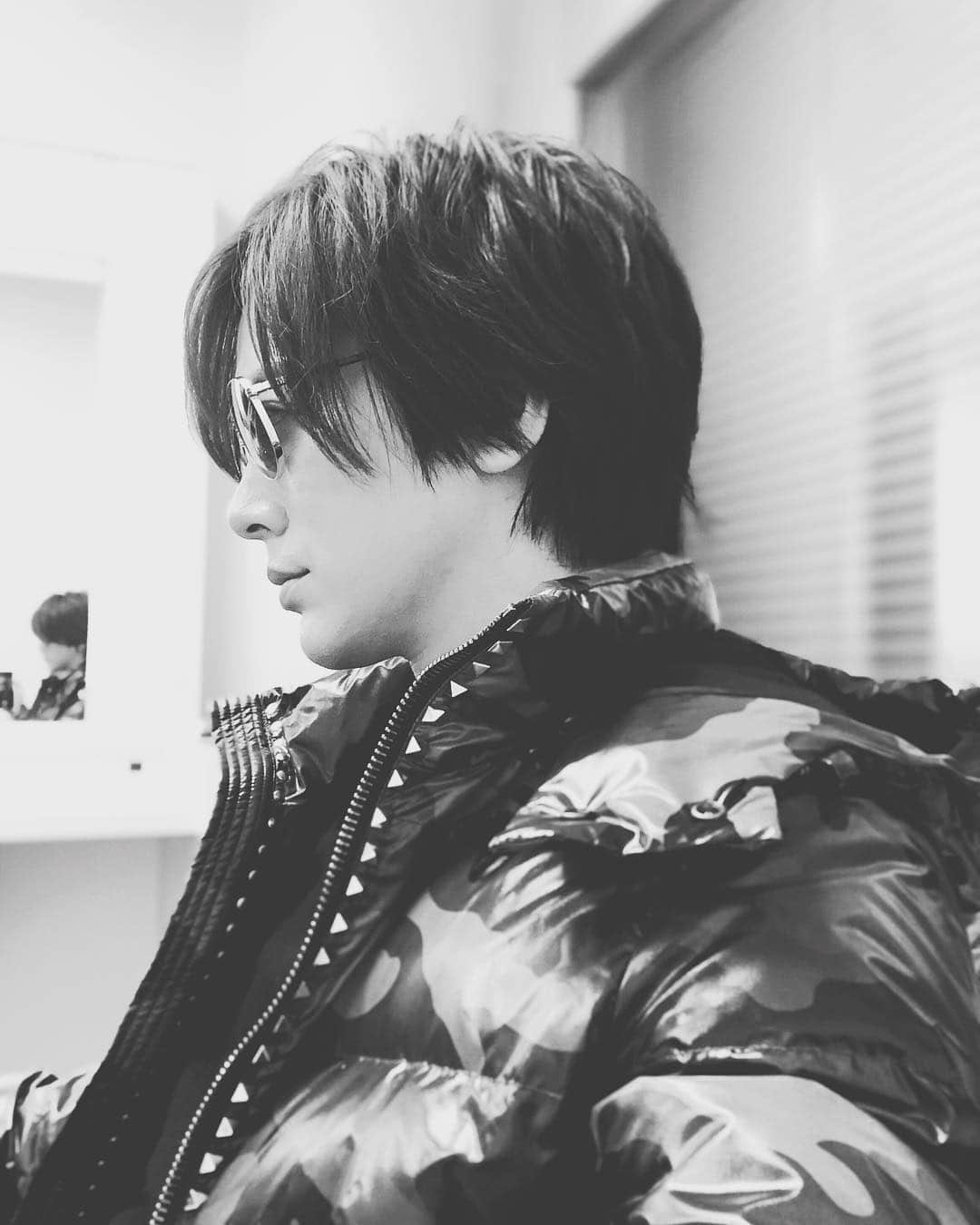 DAIGOさんのインスタグラム写真 - (DAIGOInstagram)「DAIGO'S GLAM VOL.1 ♤side face♤  #オシャレ #インスタはオシャレにいかないと #fashion #DAIGO #vocalist #DAIGOSGLAM」2月28日 22時07分 - daigo_breakerz_