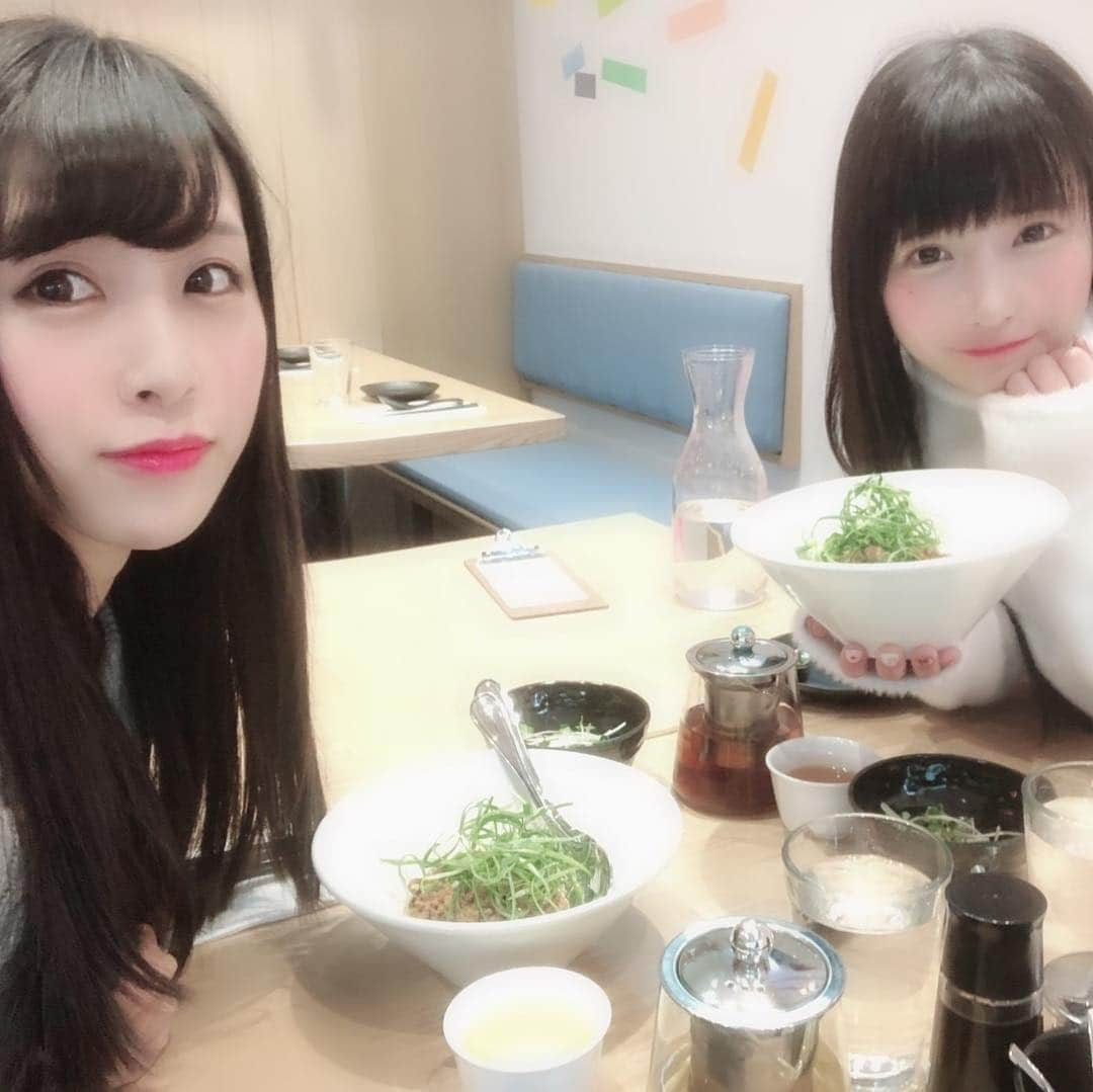 もえのあずきさんのインスタグラム写真 - (もえのあずきInstagram)「飲む小籠包😚🥟🥟🥟 #飲む小籠包#巨大小籠包#dumplingtime #餃子時間#みいもえ」2月28日 23時47分 - moeazukitty