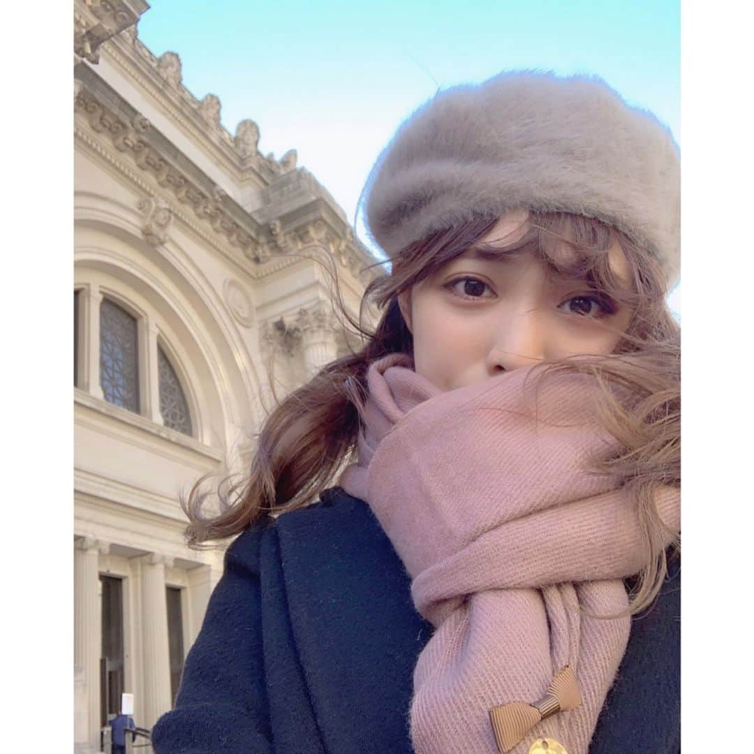 住谷風花のインスタグラム：「. 晴れてたけど風は強くて寒かったよ☁️❄️ . #newyork#ニューヨーク#メトロポリタン美術館#metropolitanmuseum#jillbyjillstuart#deicy#anysis」