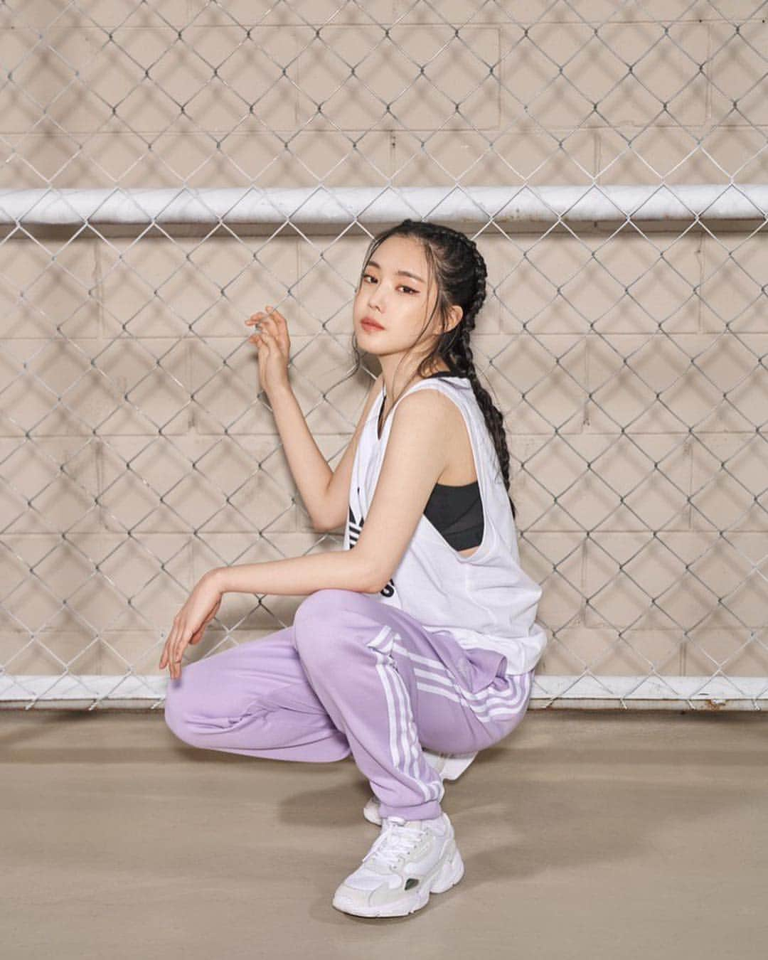 ソン・ナウンさんのインスタグラム写真 - (ソン・ナウンInstagram)「@originals_kr #adicolor #아디컬러 ##adidasSLEEK」3月1日 12時21分 - marcellasne_