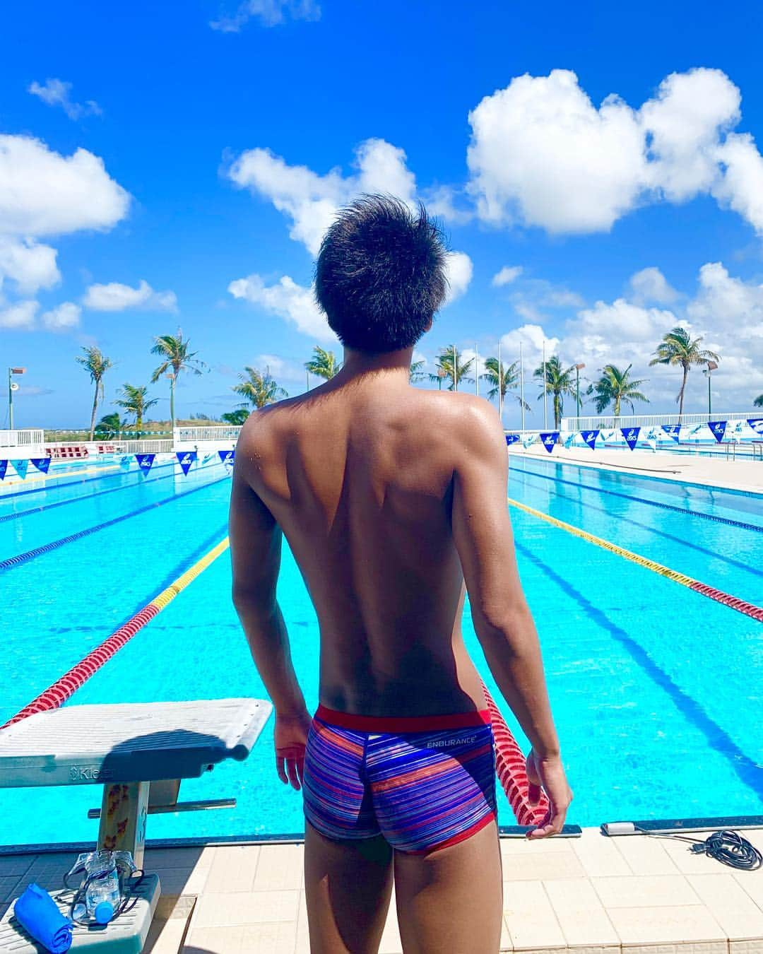 中尾駿一さんのインスタグラム写真 - (中尾駿一Instagram)「第3クール スタート🏊‍♂️ 良い感じの写真撮ってもらった😏 #guam #グアム  #水泳 #競泳  #山陽新聞社 #SWANS」3月1日 10時48分 - 1poypoy