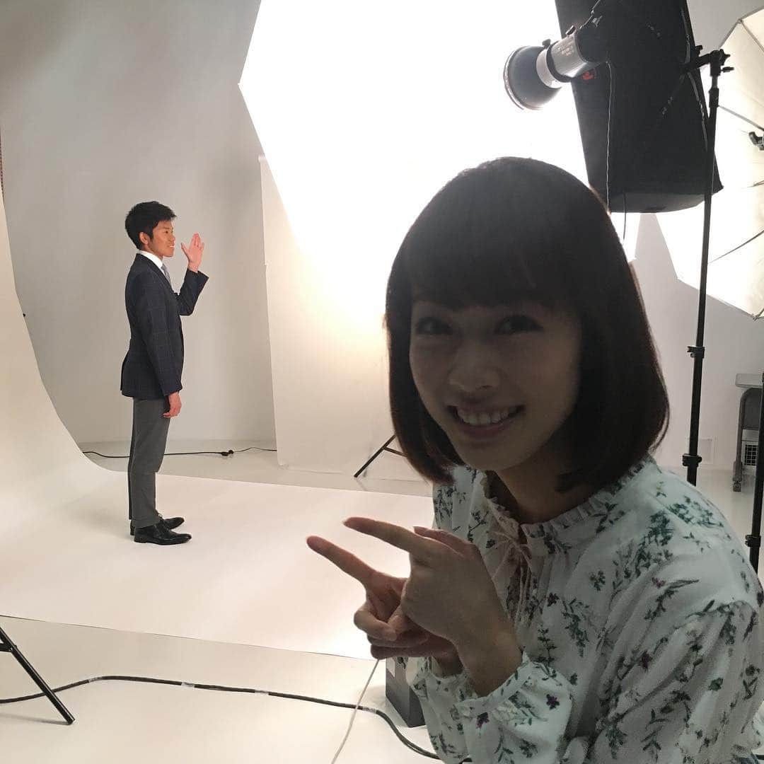 高橋春花のインスタグラム：「写真撮影中^ - ^ 五十幡“盛り上がって”ます（笑） #写真#撮影 #五十幡裕介 #高橋春花#HTB」