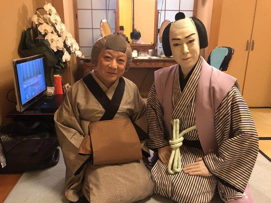 尾上菊之助さんのインスタグラム写真 - (尾上菊之助Instagram)「.﻿ ﻿ 私が幼い頃から大好きな市村橘太郎さんです。﻿ ﻿ 先月は「すし屋」の弥左衛門女房おくらと「暗闇の丑松」の湯屋番頭甚太郎をなさっていました。﻿ ﻿ 菊五郎劇団にはなくてはならない大切な存在です。﻿ ﻿ 湯屋の番頭は倅が大好きで家でもよく真似をしていました。﻿ ﻿ ﻿ #市村橘太郎 #尾上菊之助 #歌舞伎 #kabuki #kikunosuke」3月1日 22時59分 - onoekikunosuke