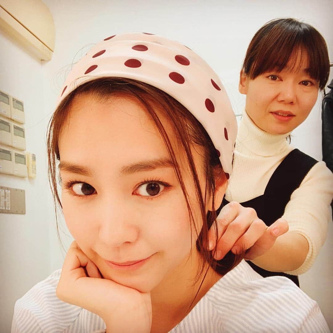 桐谷美玲さんのインスタグラム写真 - (桐谷美玲Instagram)「まだまだ寒いけど、撮影はもうめっきり春。スカーフかわええ👏 #BAILA」3月1日 14時45分 - mirei_kiritani_