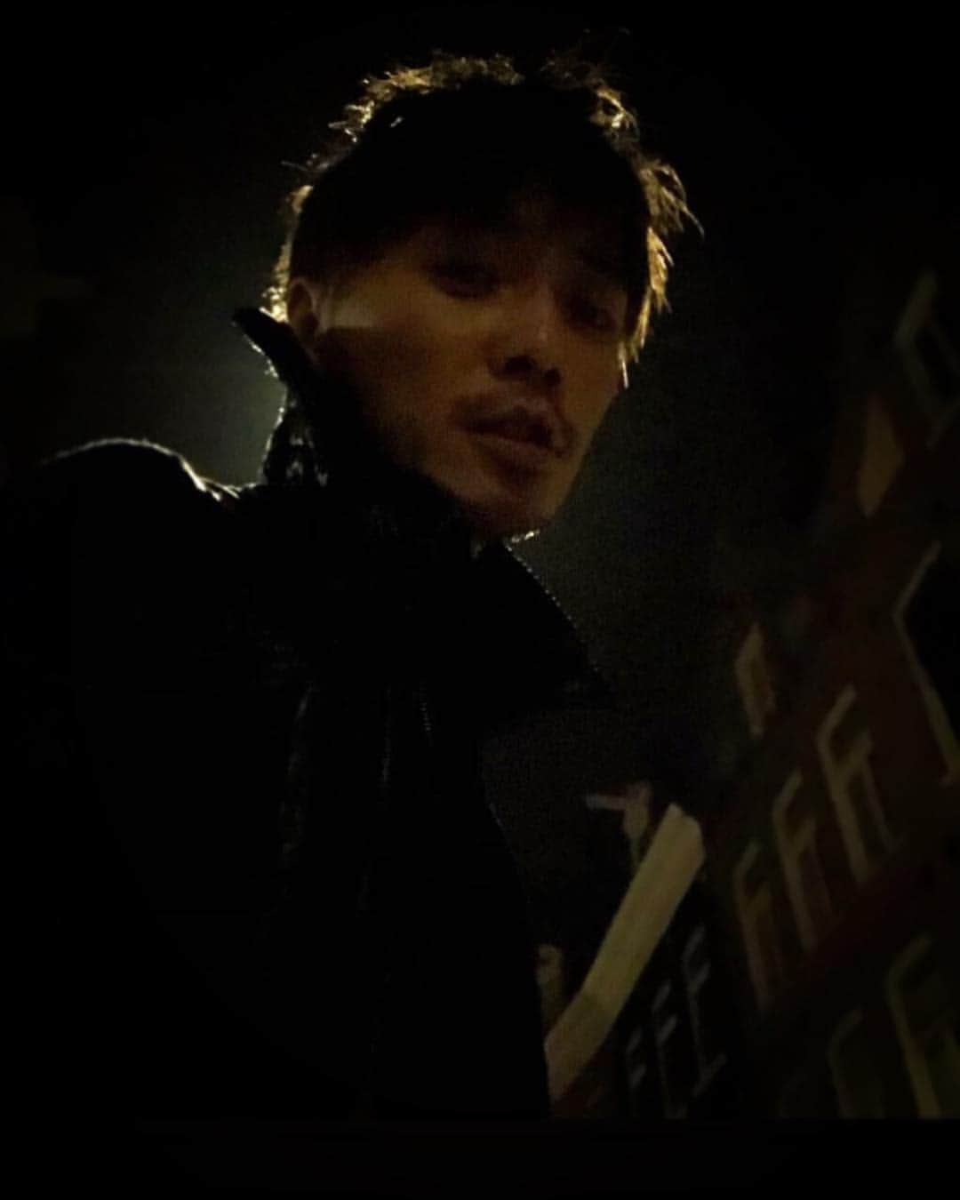 のインスタグラム：「I am just wandering around... I just felt like it) #散歩 #静かな夜#青い時間」