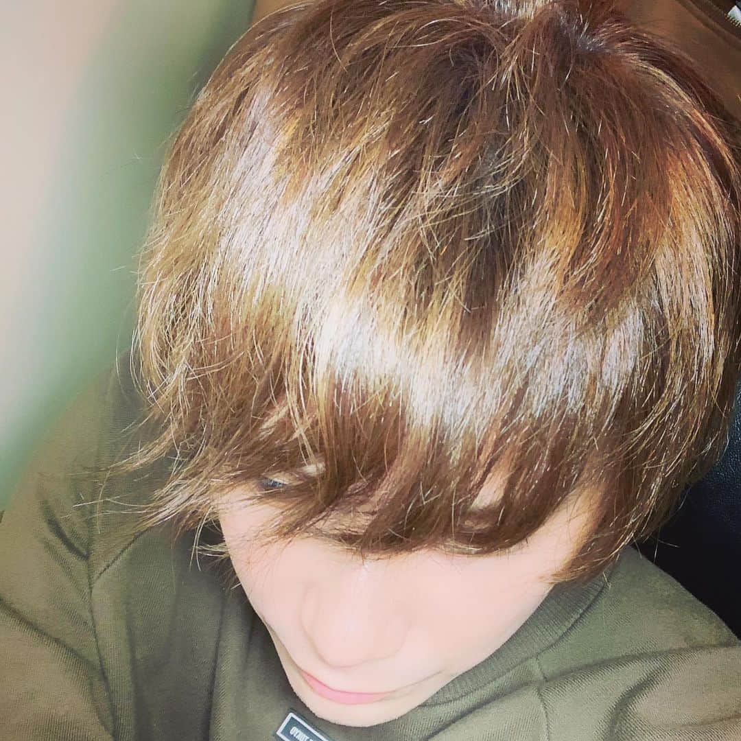 糸川耀士郎のインスタグラム：「My new hair color...!! . #渋谷#Roots#いつもありがとうございます #久々の#イメージチェンジ#ヘアカラー」
