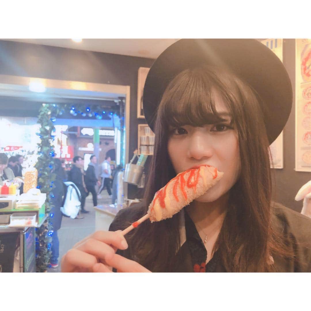 橘ひなたのインスタグラム：「💭🧀 チーズハットク食べた😋❤ #渋谷 #チーズハットク #しゃくれ顎」