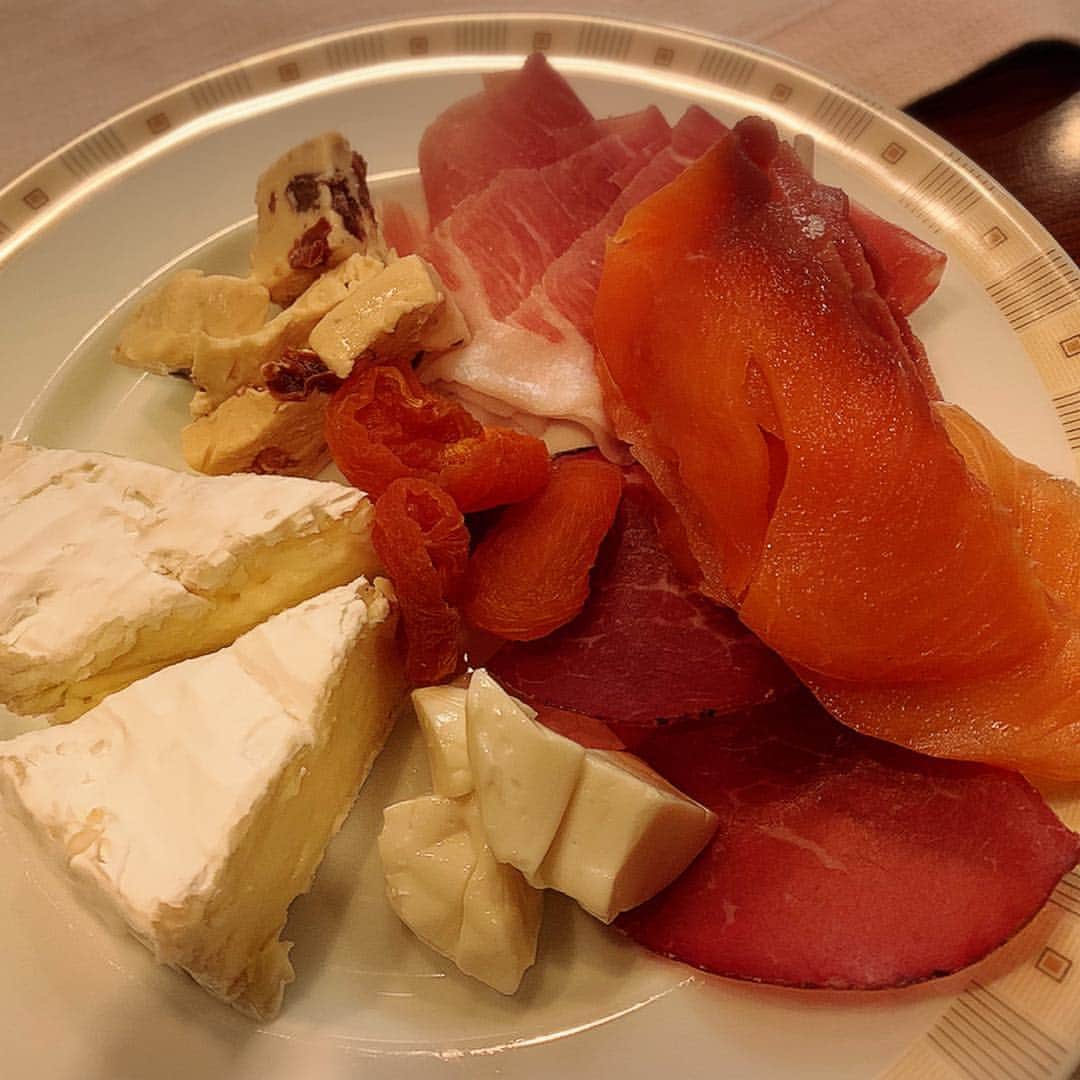 横山みれいのグルメインスタ