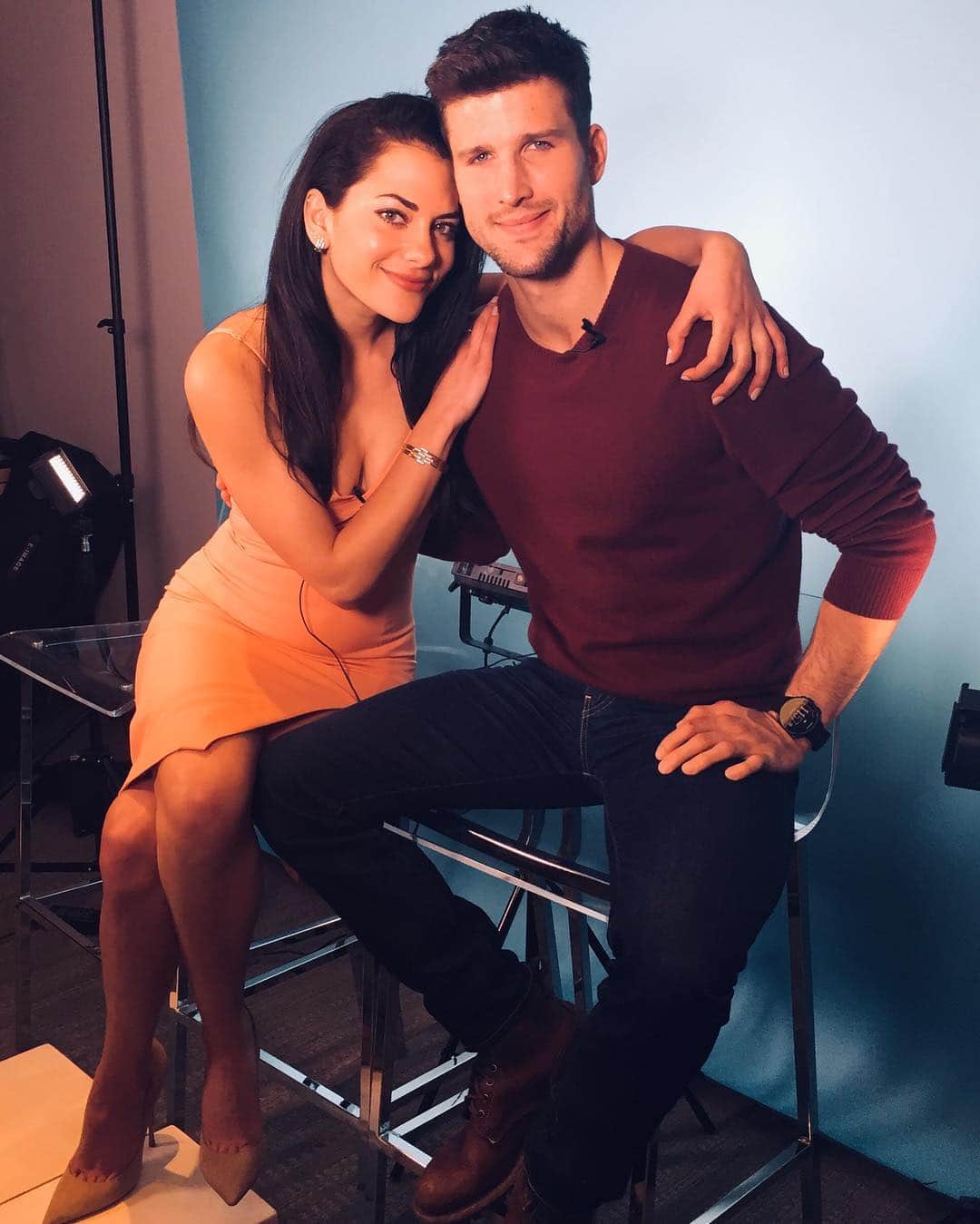 インバー・ラヴィのインスタグラム：「Go get em Panther 🐆 (NBC you ain’t ready for this jelly) @parker.young #ProudExWife」