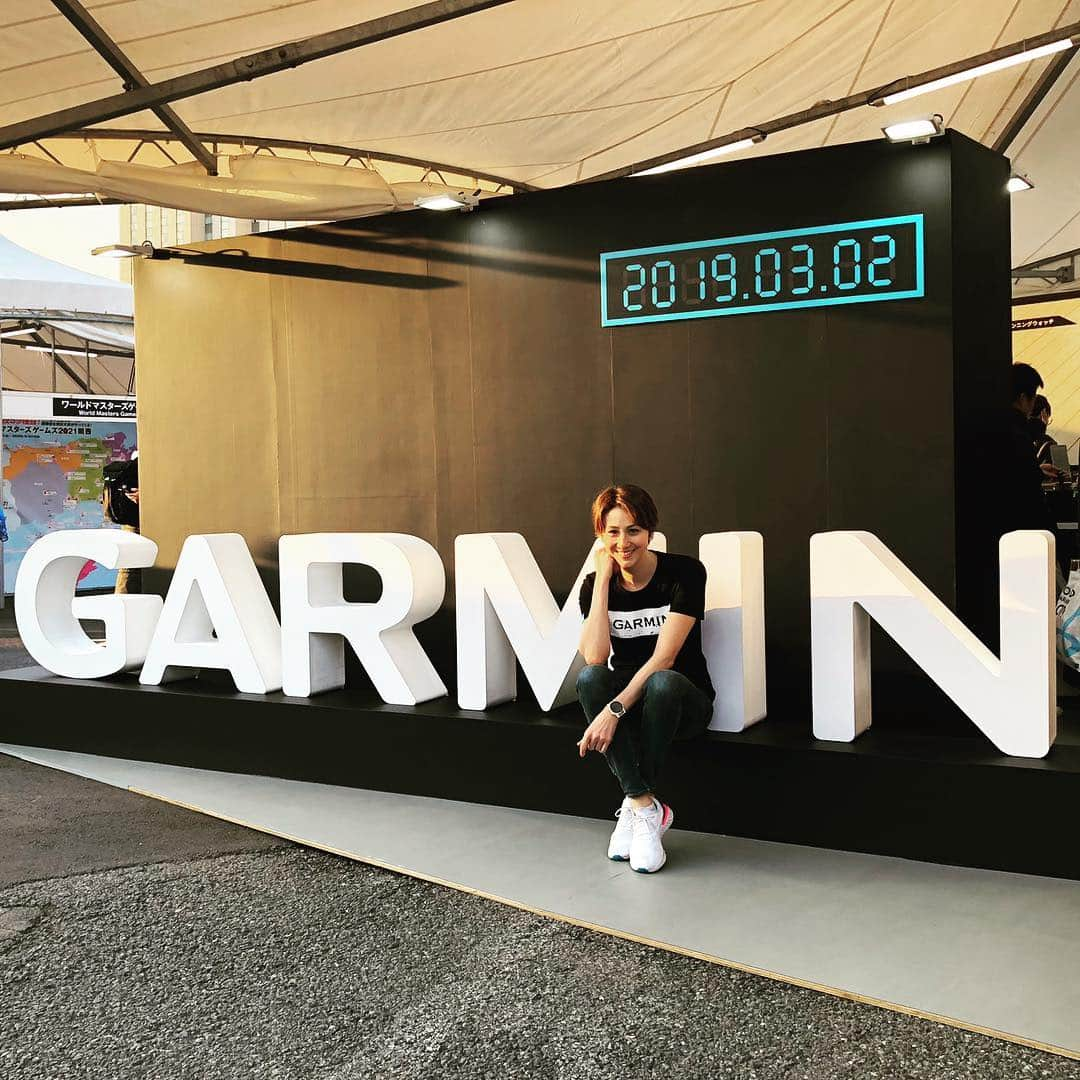 道端カレンさんのインスタグラム写真 - (道端カレンInstagram)「ありがとうございました🖤 今日は東京マラソンエキスポ、Garmin ブースへたくさんの方にお越し頂きました⌚️ ランナーの皆さまはじめ、応援の皆さまも明日は素敵な一日になりますように✨ 笑顔でフィニッシュ🏃‍♂️🏃‍♀️ #東京マラソン2019  #東京マラソンエキスポ #garmin #runner  #marathon」3月2日 17時44分 - karenmichibata