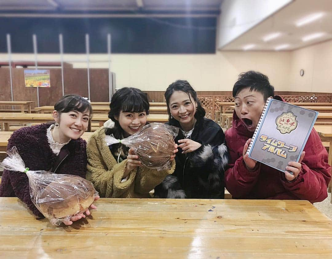 ピーチCAFÉさんのインスタグラム写真 - (ピーチCAFÉInstagram)「今夜のピーチCAFÉは、滋賀県日野町の「ブルーメの丘」で「タイムワープアルバム★コンプリート大作戦！」アルバムを完成させる為に、地上17m巨大アスレチックで大絶叫💦 26時3分から放送です💛 #ytv #ピーチカフェ  #すももももももピーチcafe  #peachcafe #ピーチcafe  #ブルーメの丘  #タイムワープアルバムコンプリート大作戦  #やのぱん #緑川静香 #松山メアリ #林穂乃花」3月2日 14時28分 - ytv_peachcafe