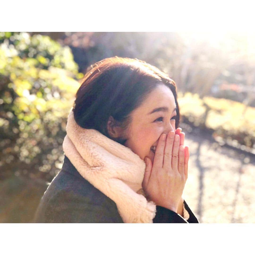 藤澤恵麻さんのインスタグラム写真 - (藤澤恵麻Instagram)「美しいキモノ春号が発売中です。 とみひろの着物に袖を通して撮影しました。 温かな光がよく似合う素敵な装い。とても晴れやかな気持ちになりました。  撮影後、八芳園の庭園散策へ。 春はもうすぐそこまで来ていますね。  #恵麻 #ema #美しいキモノ #着物 #和服 #とみひろ #八芳園 #庭園 #お散歩 #散策 #春 #春の足音」3月2日 14時36分 - ema_fujisawa_official