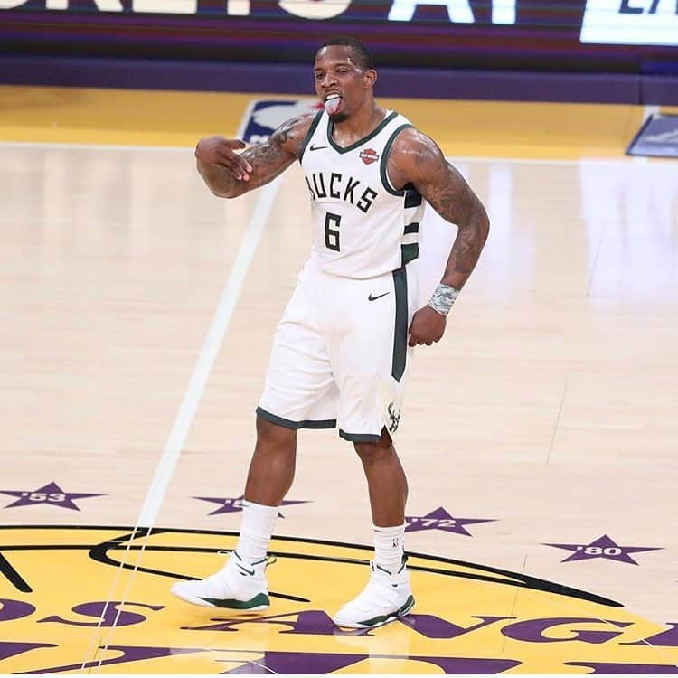 エリック・ブレッドソーのインスタグラム：「BIG 31 BIG W BIG Contract Extension  BIG night for @thebledshow *This win clinches the playoffs for the @bucks who are the first team this season to do so!」