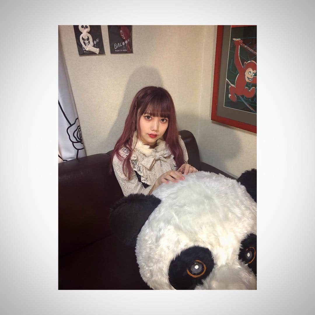 長久玲奈さんのインスタグラム写真 - (長久玲奈Instagram)「髪染めたよ〜！ お気に入りの髪色！！😍 #ピンクヘアー」3月2日 15時41分 - kurena_0511