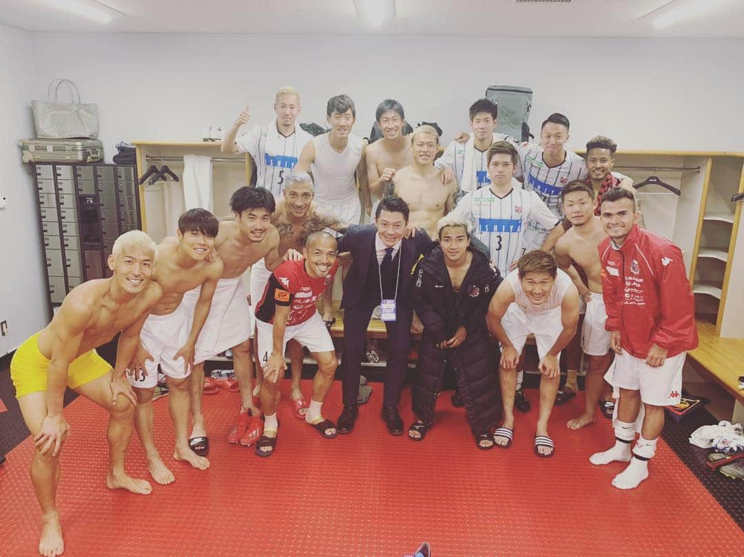 菅大輝さんのインスタグラム写真 - (菅大輝Instagram)「最高の勝利！！！ 応援ありがとうございました🙇‍♂️ #vs浦和レッズ  #2-0  #最高！！！！」3月2日 19時14分 - sugadaiki910