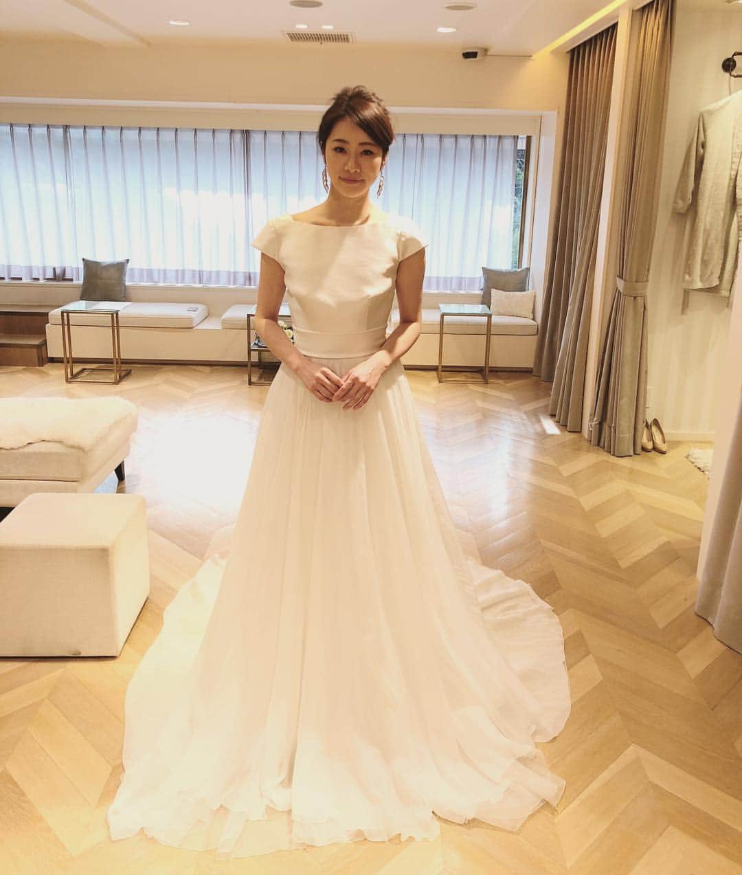 東森美和さんのインスタグラム写真 - (東森美和Instagram)「#タカミブライダル #結婚ではありません #インポートウエディングドレス #weddingdress」3月2日 22時14分 - higashimorimiwa