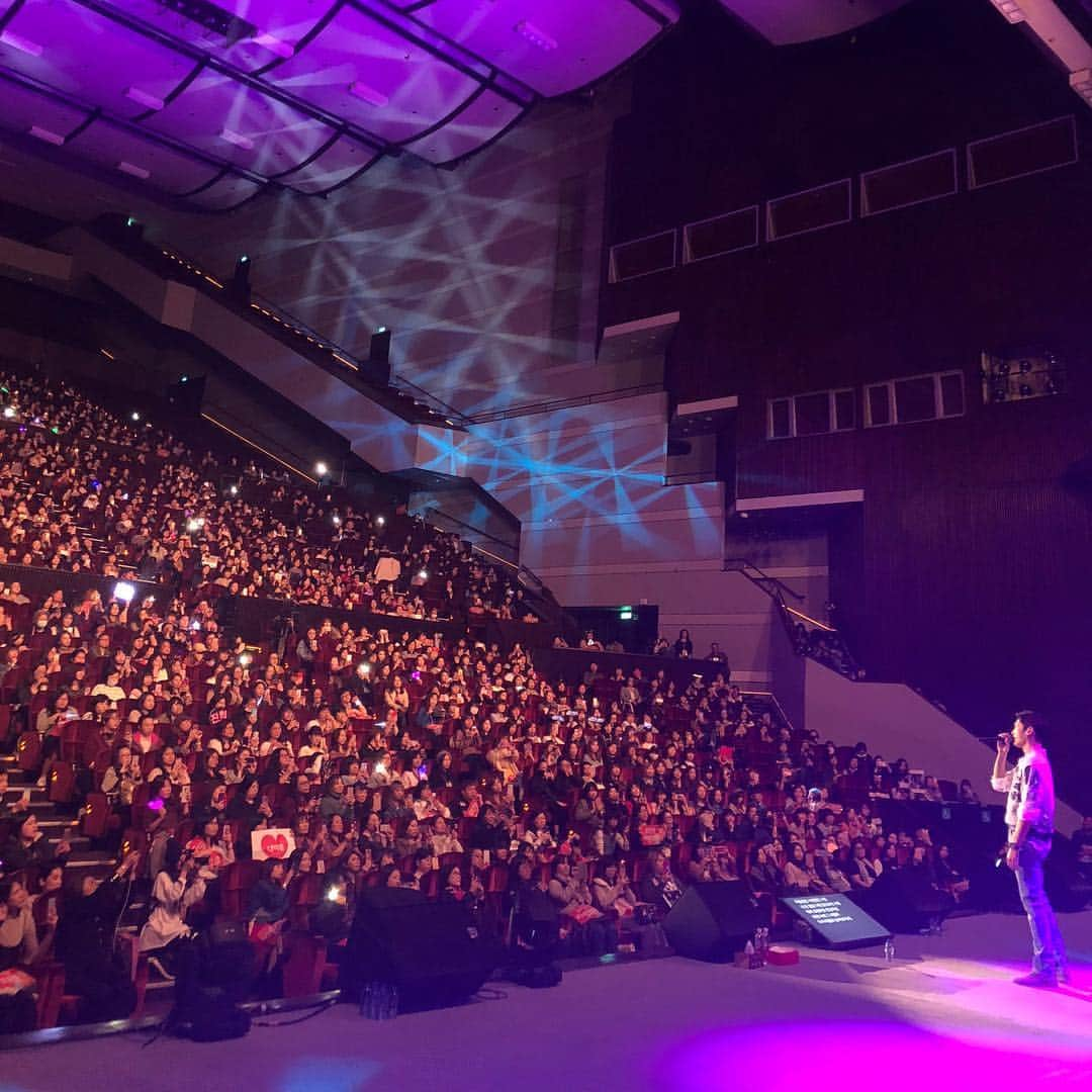 チェ・ジニョクさんのインスタグラム写真 - (チェ・ジニョクInstagram)「In Taiwan!!Thank you so much!!! I had a lot of fun and a lot of happy times. I hope I can see you again.❤️」3月2日 22時36分 - real_jinhyuk