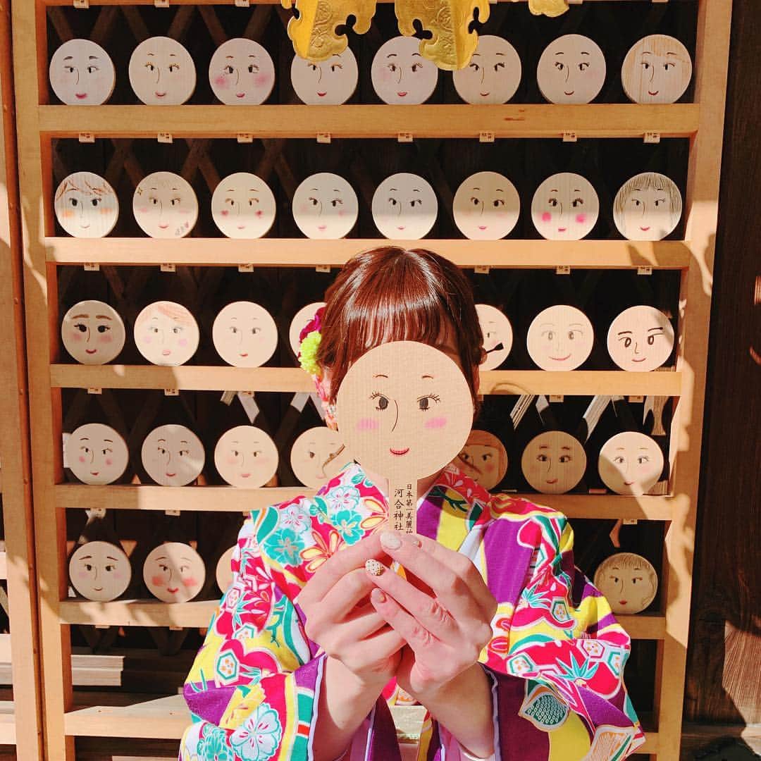 高山奈々さんのインスタグラム写真 - (高山奈々Instagram)「京都の思い出シリーズ☺︎ 河合神社⛩ 古くから女性の美の神様として信仰されています。  外見だけではなく内面も素敵な女性になれますように。  #京都#旅行#下鴨神社#河合神社#美の神様#鏡絵馬#鏡絵馬で美人祈願#絵馬にお化粧#外見も内面も美しく#女子旅#着物#寒くて手が真っ赤」3月3日 10時31分 - chan_nana617