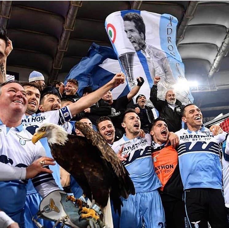 セナド・ルリッチのインスタグラム：「⚪️🔵🦅」