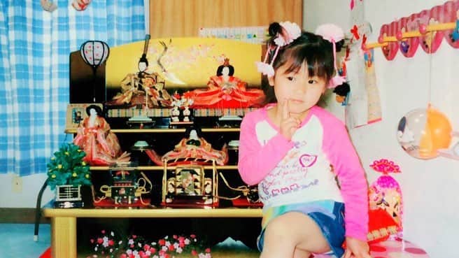 西野未姫さんのインスタグラム写真 - (西野未姫Instagram)「11ヶ月→3歳→5歳 #ひな祭り #3月3日 #子供の頃の写真  #ここ数年雛人形出してない #お嫁に行けますように」3月3日 20時14分 - nishinomiki_official