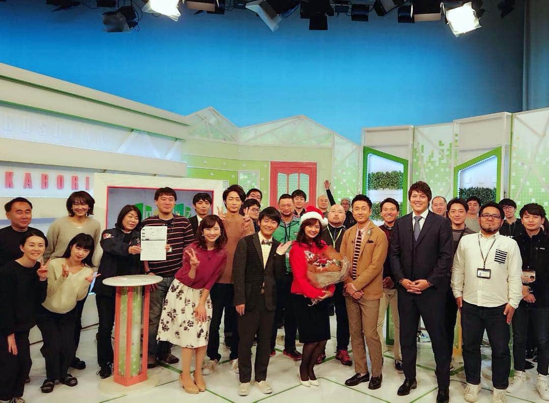 中西希さんのインスタグラム写真 - (中西希Instagram)「[ご報告]﻿ 広島ホームテレビを退社致しました。﻿ ﻿ 4年前のクリスマスの日に「内定」という﻿ プレゼントをいただき﻿ ずっと憧れていたホームテレビの局アナに。﻿ ﻿ ﻿ この3年間を振り返ってみると、﻿ ﻿ アナウンス部の先輩方のご指導のおかげで﻿ 苦手意識のあったニュース読みが﻿ 大好きになったこと﻿ ﻿ ひとりで観に行くほど好きな高校野球に毎年﻿ 取材、スタンドリポート、特番、﻿ 3年目には勝利監督インタビューに﻿ 携わらせて頂けたこと﻿ ﻿ 3年連続カープのリーグ優勝で、﻿ 優勝に湧く広島の繁華街や﻿ 広島の地形を活かしての川の上からパレード中継﻿ ちょうちん行列、女子アナ座談会など 多くのカープ特別番組に携わらせて頂けたこと﻿ ﻿ 子供の頃から大好きな﻿ お笑い芸人・ロザンのお2人に﻿ 毎週番組でいじって頂いたこと ﻿ 時には厳しくも見放さない、﻿ 信頼出来るスタッフに出会えたこと﻿ ﻿ 心許せる広島の仲間に出会えたこと﻿ ﻿ いつもイベント等を見に来てくださる﻿ 温かいホームテレビファンの皆さんに出会えたこと﻿ ﻿ 取材先の皆さまに恵まれたこと ﻿ 上記以外にも沢山の方々にお世話になり、﻿ 多くの経験を積ませていただきました。﻿ ﻿ 広島生活は私の人生において﻿ 最高の3年間でした。﻿ ﻿ ﻿ ﻿ 春からは、﻿ ホームテレビ入社前にお世話になっていた﻿ 故 高橋圭三アナの「圭三プロダクション」へ﻿ フリーアナウンサーとして再所属します。﻿ ﻿ また広島でお仕事が出来るように、﻿ 東京で頑張ってきます！😊﻿ ﻿ ﻿ これからもご支援ご声援のほど﻿ どうぞ宜しくお願いします。﻿ ﻿ ﻿ 2019年3月 中西 希」3月3日 21時24分 - nakanishi.nozomi