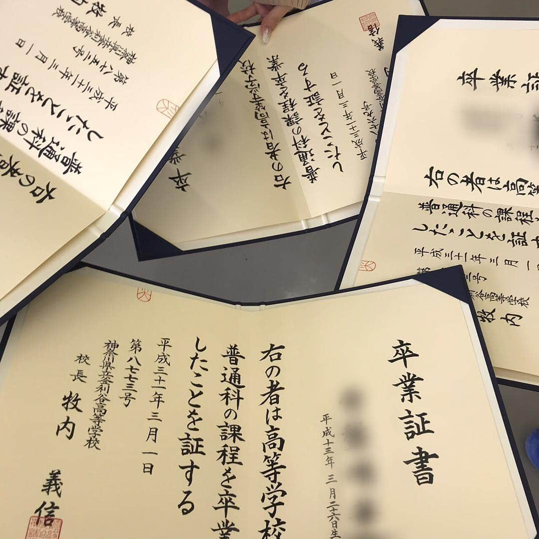 西山乃利子さんのインスタグラム写真 - (西山乃利子Instagram)「2019.03.01 高校卒業🎓  思い出いっぱいの校舎にさよなら👋 ＊ ＊ ＊ ＊ #ljk #高校生 #卒業 #3年間 #たのしかった #myfriends #highschool #girl #enjoy #卒業式 #ここが私のアナザースカイ」3月3日 21時34分 - nokko_626