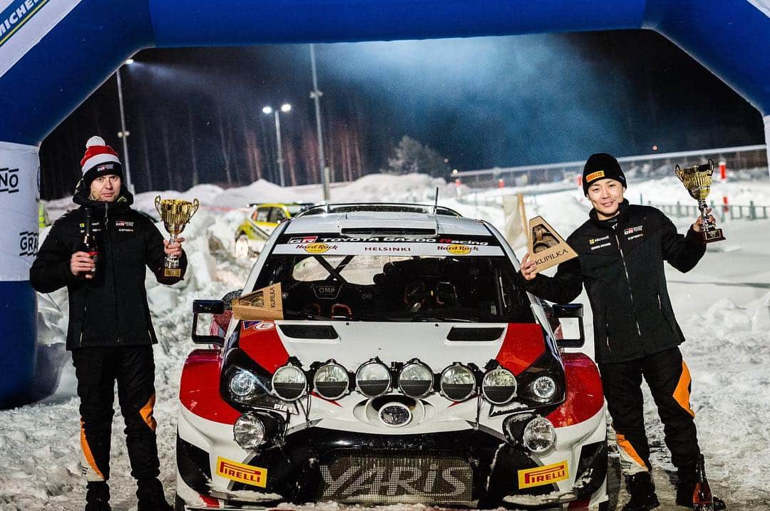 勝田貴元さんのインスタグラム写真 - (勝田貴元Instagram)「‪We finished and won the first rally with #YarisWRC !!‬ ‪It was very difficult conditions due to snow storm bring too many snows... but it also good experiences!‬ ‪Thank you very much for @tgr_wrc team guys and @danbarritt !!‬ Amazing car!! Amazing experiences!! Congratulations for SM1class winner Flying Fin @emillindholmen !👍 You were very fast🇫🇮 ‪ヤリスWRCでの初ラリーは勝ちましたが、凄い吹雪で見ての通り先頭雪かきが大変でした…！‬😅 ‪ミスもありスピンのリスタートに手間取り大きくタイムロスしたりもしましたが、それらも良い経験になりました！‬ この様な素晴らしい経験をさせて頂いた事に感謝です！ TOYOTA Gazoo Racingの皆様、ありがとうございました！  今からこのままメキシコ🇲🇽です！」3月3日 13時31分 - takamotokatsuta