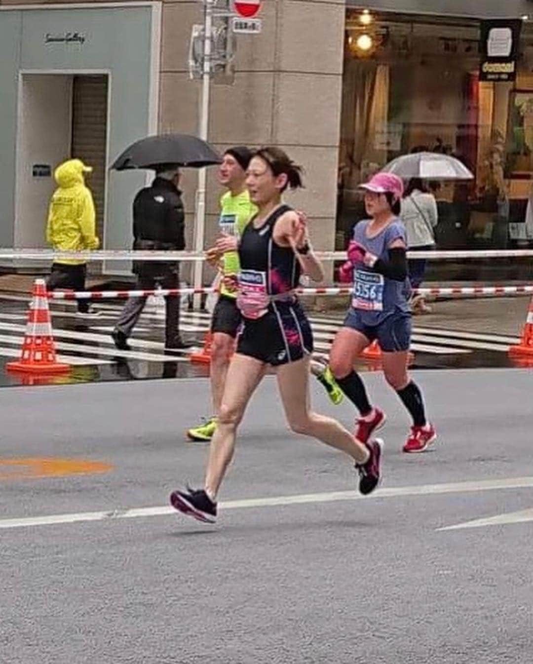 松山まなかさんのインスタグラム写真 - (松山まなかInstagram)「#東京マラソン #tokyomarathon #marathon #東京マラソン2019 #走る女 #runner #athlete #アスリート #フルマラソン　#サブスリー　#サブ3 #ランニング女子　#マラソン女子」3月3日 16時34分 - manakamatsuyama