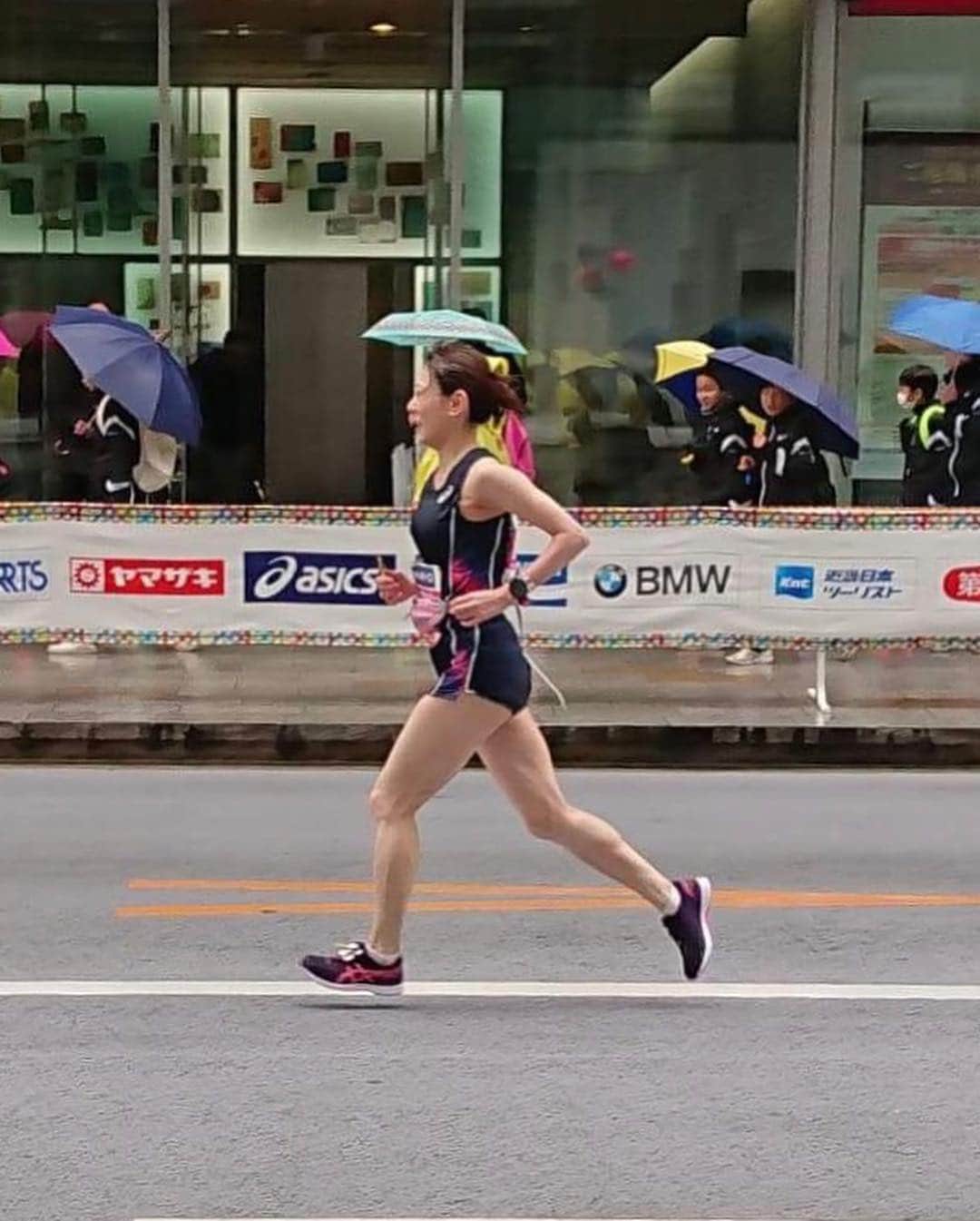 松山まなかさんのインスタグラム写真 - (松山まなかInstagram)「#東京マラソン #tokyomarathon #marathon #東京マラソン2019 #走る女 #runner #athlete #アスリート #フルマラソン　#サブスリー　#サブ3 #ランニング女子　#マラソン女子」3月3日 16時34分 - manakamatsuyama