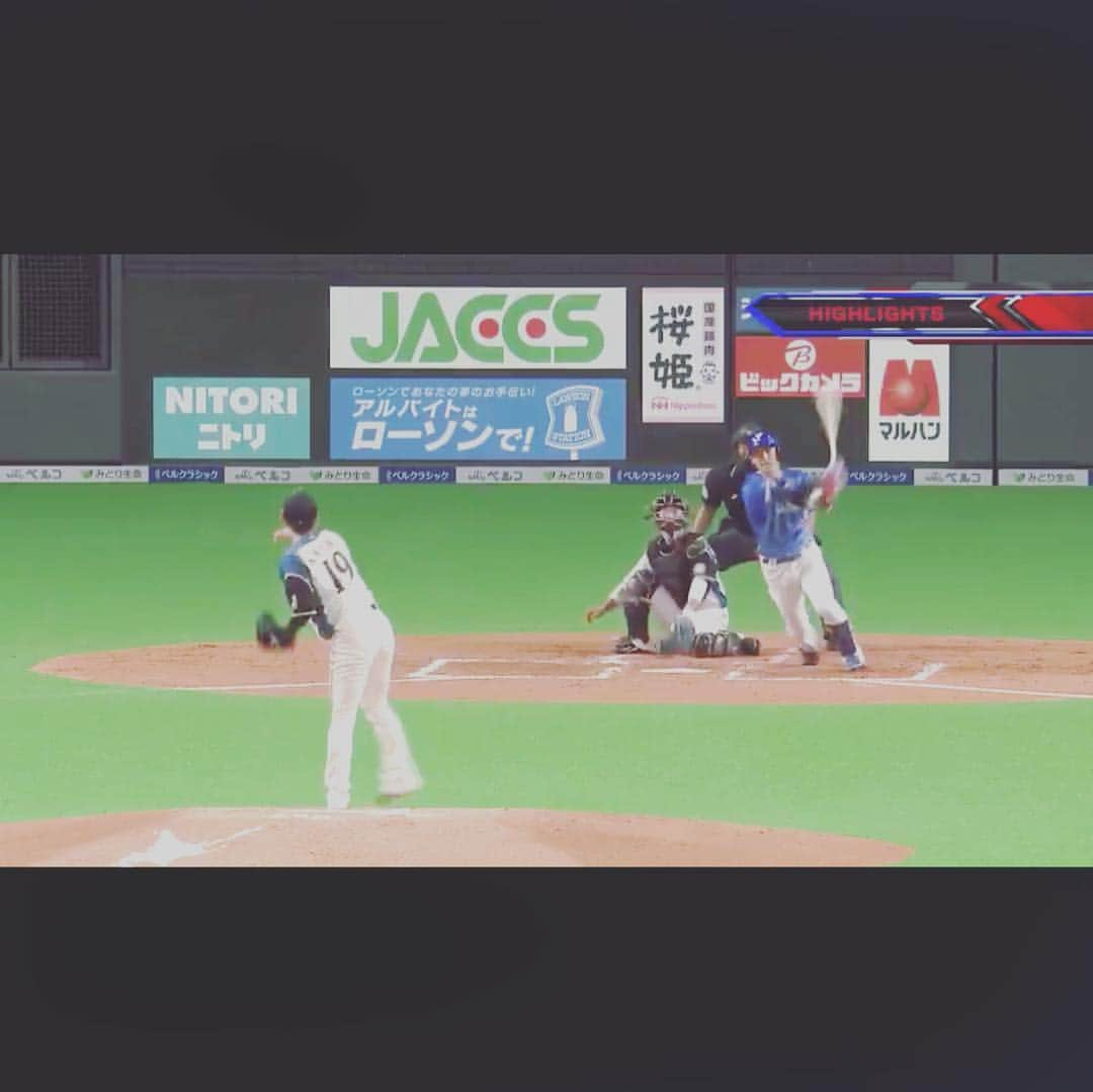 金子千尋さんのインスタグラム写真 - (金子千尋Instagram)「今日はオープン戦2試合目の登板⚾️vsベイスターズ⭐︎ ． ということで、光と中井くんとゴハン🐟 今までほぼ対戦は無かったのでほぼ初対戦の感覚！ 出来ればほぼランナー無しの状況で対戦したいなぁとは思ってはいたけど、ほぼその通りになって良かった(*ﾟ∀ﾟ*) そして最後はチェンジアップで決めたいと思っていたけど、力んでちょっと浮いてしまった😱 次に対戦の可能性があるなら交流戦だな🤔 あぁ、ほぼ初対戦がオープン戦で良かった😆 ． #元嫁 #伊藤光 #中井大介 #スー」3月3日 18時26分 - kanekochihiro_official