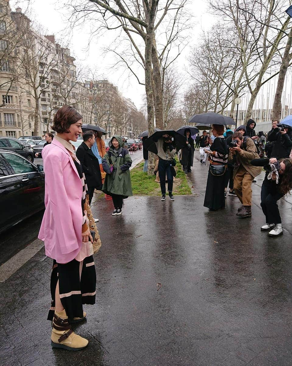 山田優さんのインスタグラム写真 - (山田優Instagram)「@loewe  #レイヤードの素敵な衣装 #pink  #ガーリーだけどシック #loewe」3月3日 20時02分 - yu_yamada_