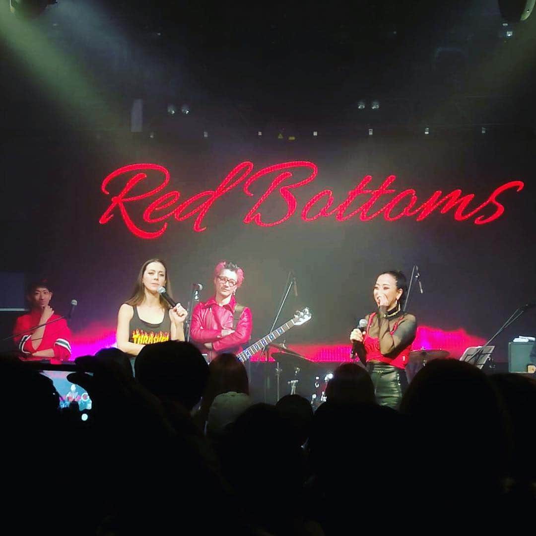 のインスタグラム：「Redbottoms 2日目！ ハイパー女子は最後までフルパワーで、最高な2日間でした♫ vol.3に期待が高まります🔥 ツアー熱望🤘  来て頂いたみなさま、ありがとうございました！！ @annatsuchiya0311 @jasmilicious @tetsu3ways @3ways_k.e.i @coba84key @yuhei_yamazaki @nozakishinpei」