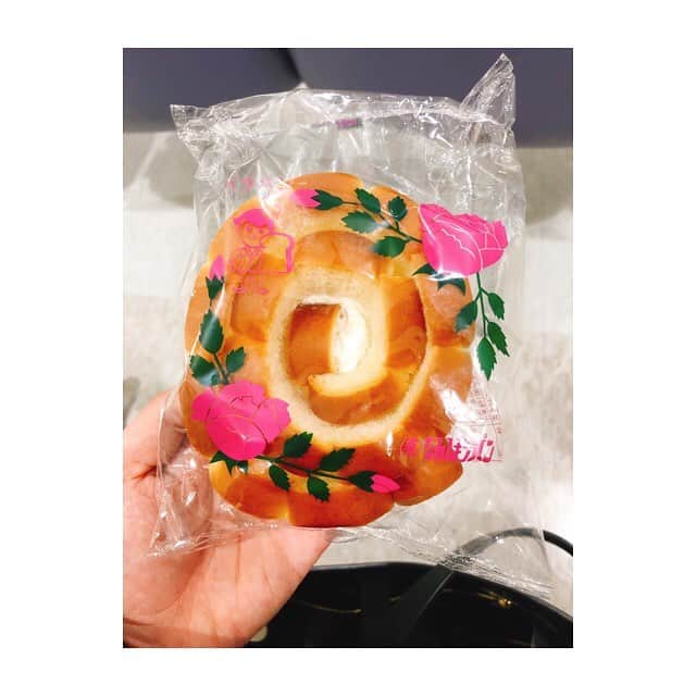 中島ヨシキさんのインスタグラム写真 - (中島ヨシキInstagram)「#出雲 で食べたもの。#島根県 の #ご当地パン #バラパン  美味でした🍞」3月4日 0時27分 - yoshiki_n_626