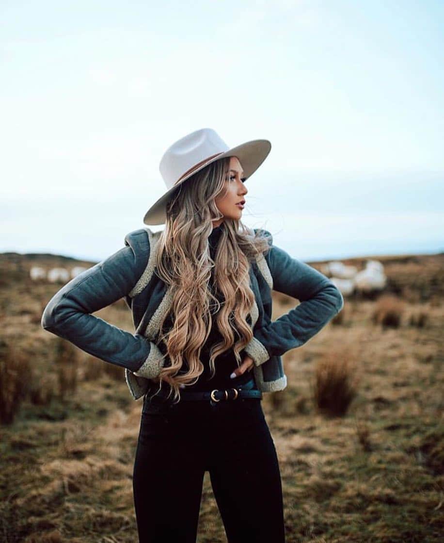 ジェームスジーンズのインスタグラム：「@stephanie_danielle looking gorgeous in #jamesjeans 💕」