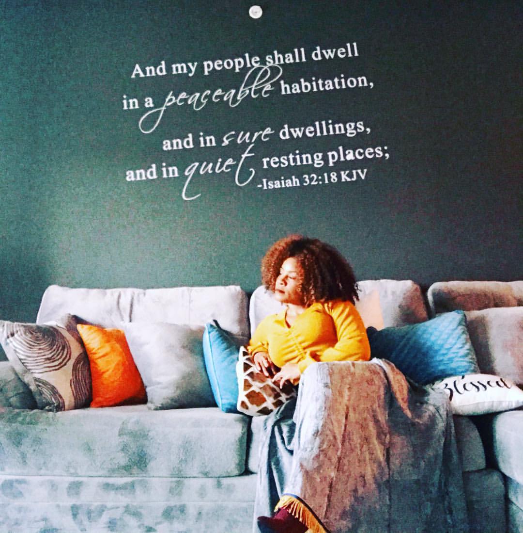 プレシャス・パリスのインスタグラム：「Gotta go to the next level to get closer to #TheMostHigh #Modest #Disciplined #lawsstatutescommandments 🙏🏾」