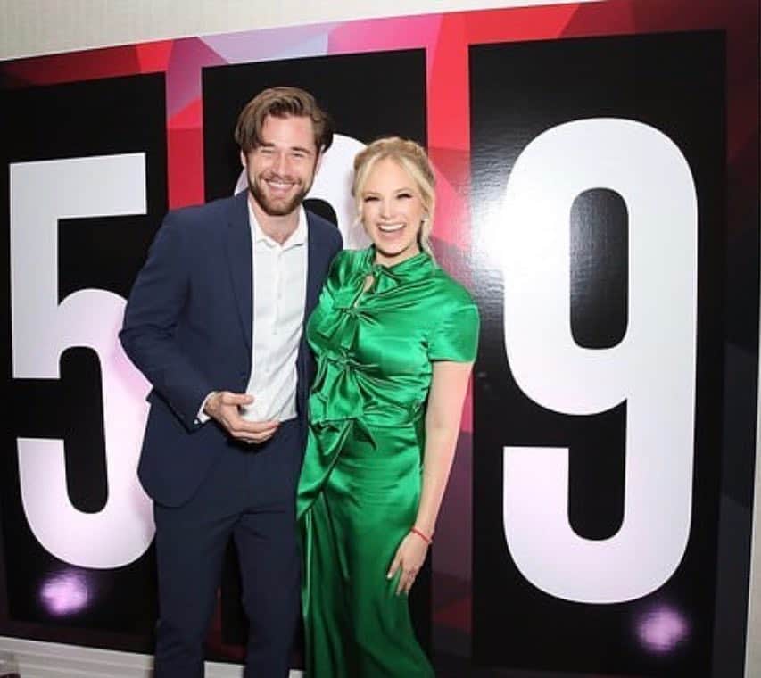 のインスタグラム：「The @savinginnocence gala was a success! Thanks for having me and thanks to my co host for making sure I didn’t look like a complete fool. Go donate!!」