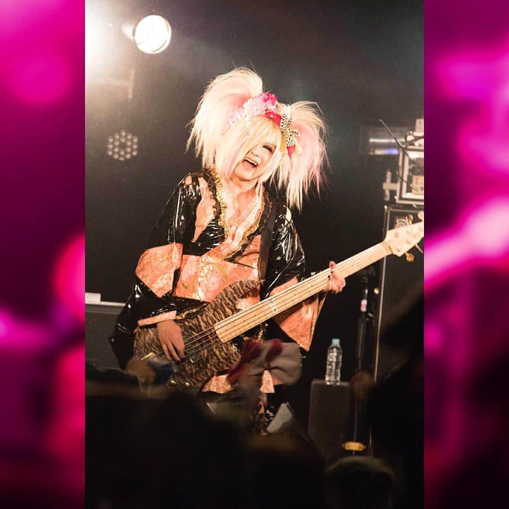 己龍さんのインスタグラム写真 - (己龍Instagram)「2019.03.02 新宿BLAZE 己龍単独公演「龍驤虎視」  #己龍 #kiryu #黒崎眞弥 #酒井参輝 #九条武政 #一色日和 #遠海准司 #龍驤虎視 #月ノ姫 #衣装」3月4日 16時15分 - kiryu_official_1216