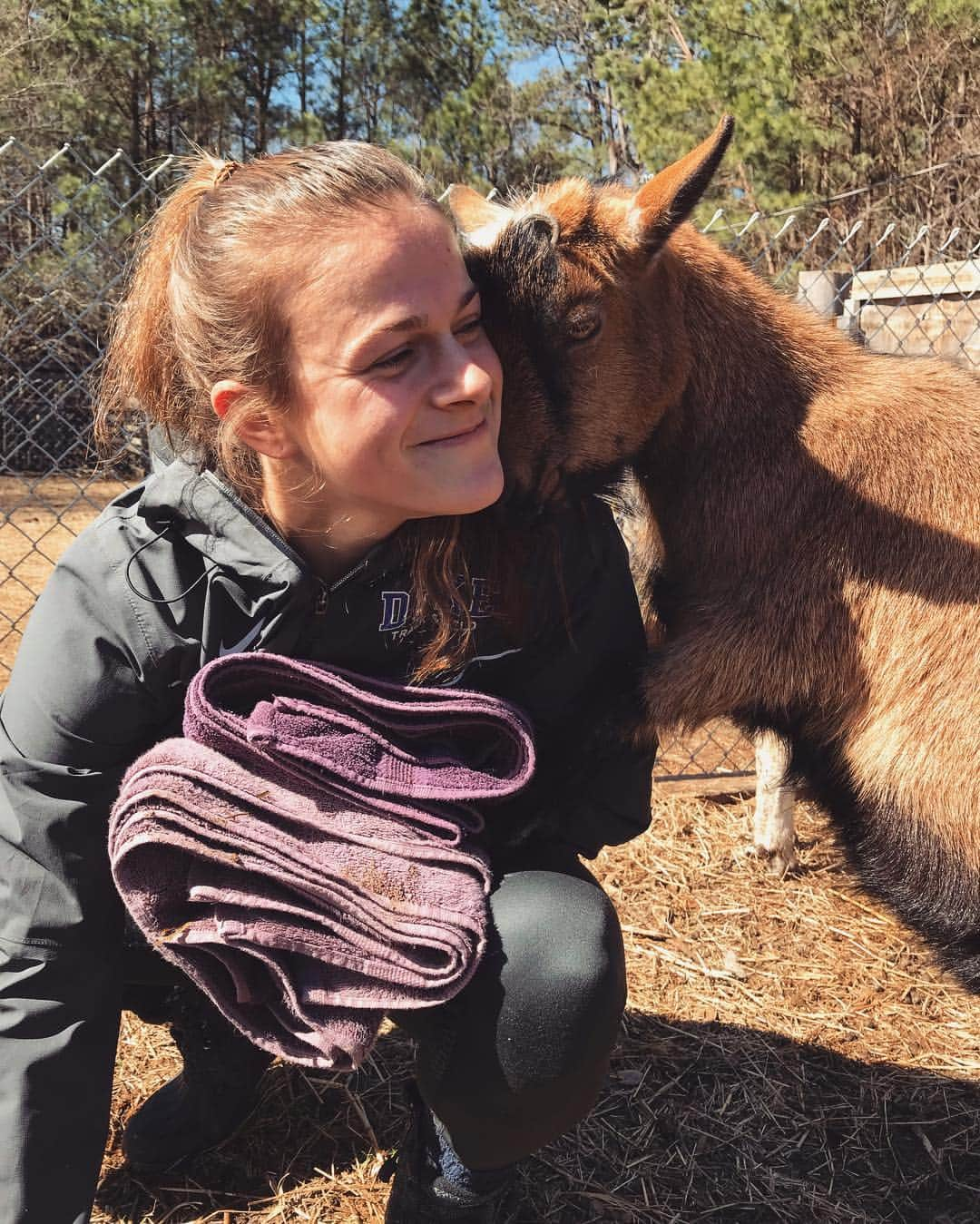 Laura Martyさんのインスタグラム写真 - (Laura MartyInstagram)「I don’t often accept kisses, but when I do, they’re from this little guy 😍」3月4日 7時40分 - laura_how_you_get_up_there