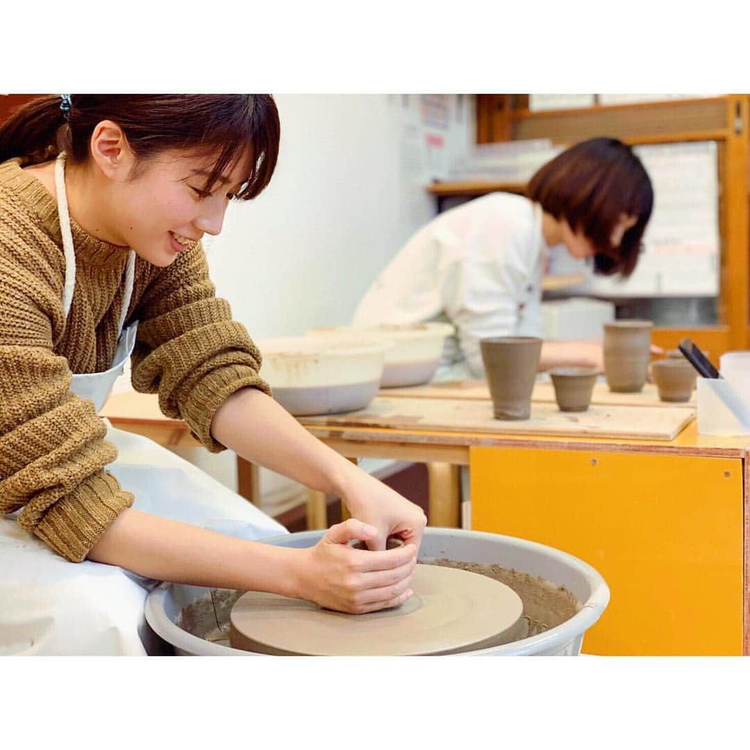 田中萌さんのインスタグラム写真 - (田中萌Instagram)「* 会社の同期と箱根へ♨️ . 温泉に一泊して疲れを癒した後は 無心になって土をこねてきました。 楽しい〜✨ . みんな部署はちがうけれど ちょこちょこ会っています☺️ おもしろくて大好き！  またどこか行きたいな🍀  #休日 #箱根 #温泉 #女子旅 #陶芸 #出来上がりが楽しみ」3月4日 9時19分 - moetanaka_ex