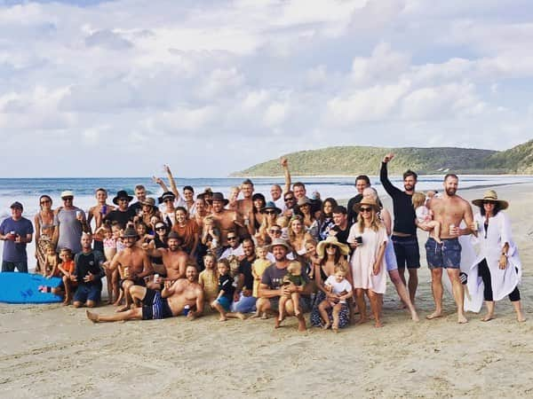 クリス・ヘムズワースさんのインスタグラム写真 - (クリス・ヘムズワースInstagram)「Another incredible trip along @australia’s coastline. Great, friends, great weather, nothin better !! @nhedge_hog @antmacdonald @philcmacca @bededurbo @emerysurfboards @beauemerton @elsapatakyconfidential @dameluce @chomwhits @ryanhipwood @trickychook」3月4日 20時00分 - chrishemsworth