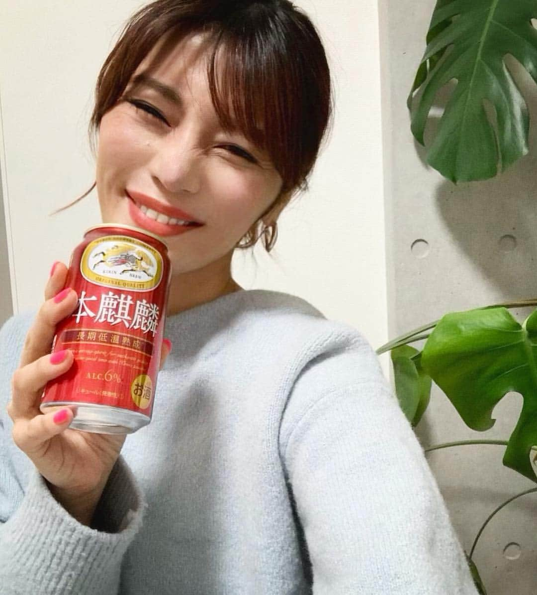 島袋聖南さんのインスタグラム写真 - (島袋聖南Instagram)「お仕事終わりに新しい本麒麟を飲んでみたら、とてつもなく美味しかった😳🍺 仕事終わりの一杯ハマりそう✨ #本麒麟 #想像よりもきっとうまい #新しい本麒麟完成 #pr」3月4日 21時16分 - seina4444