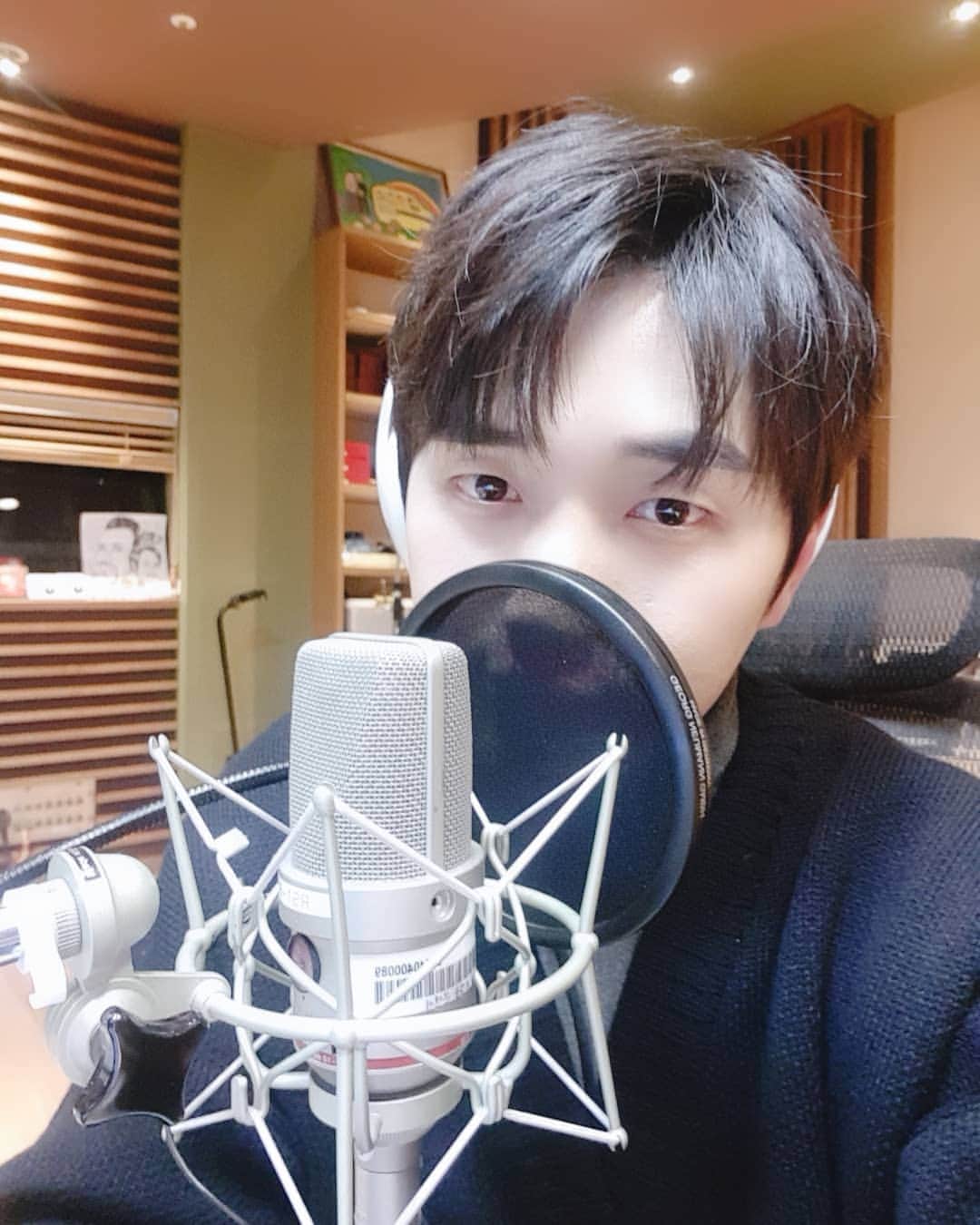 サンドゥルのインスタグラム：「별밤 듣기~~♡♡ #별이빛나는밤에 #산들 #B1A4」