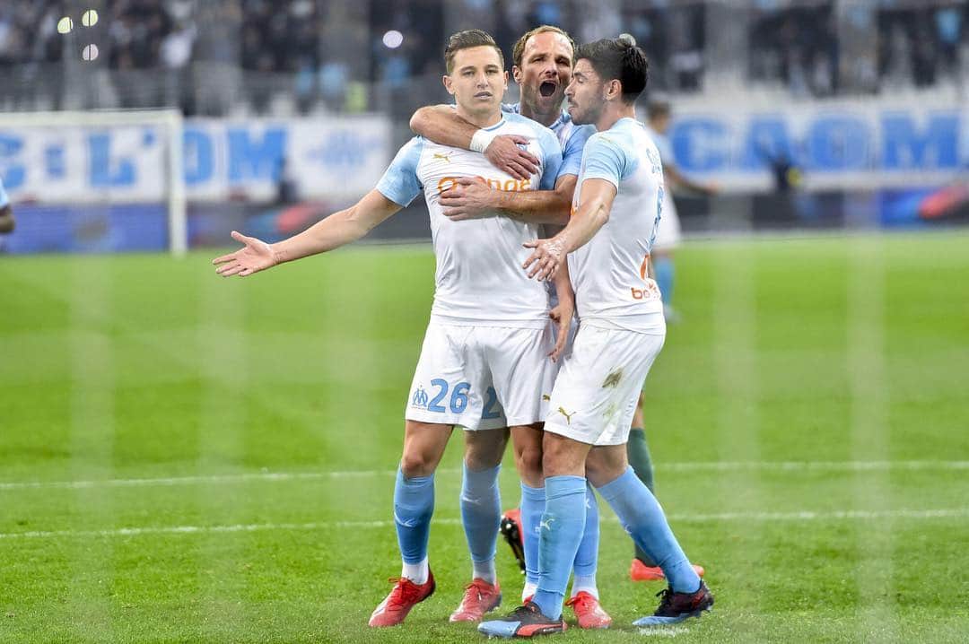 フロリアン・トヴァンのインスタグラム：「Magnifique victoire hier dans une ambiance de folie 😁👌🏻Merci a tous d’être venu pour ce match important ! Bonne semaine la #teamom 🔵⚪️ @olympiquedemarseille」